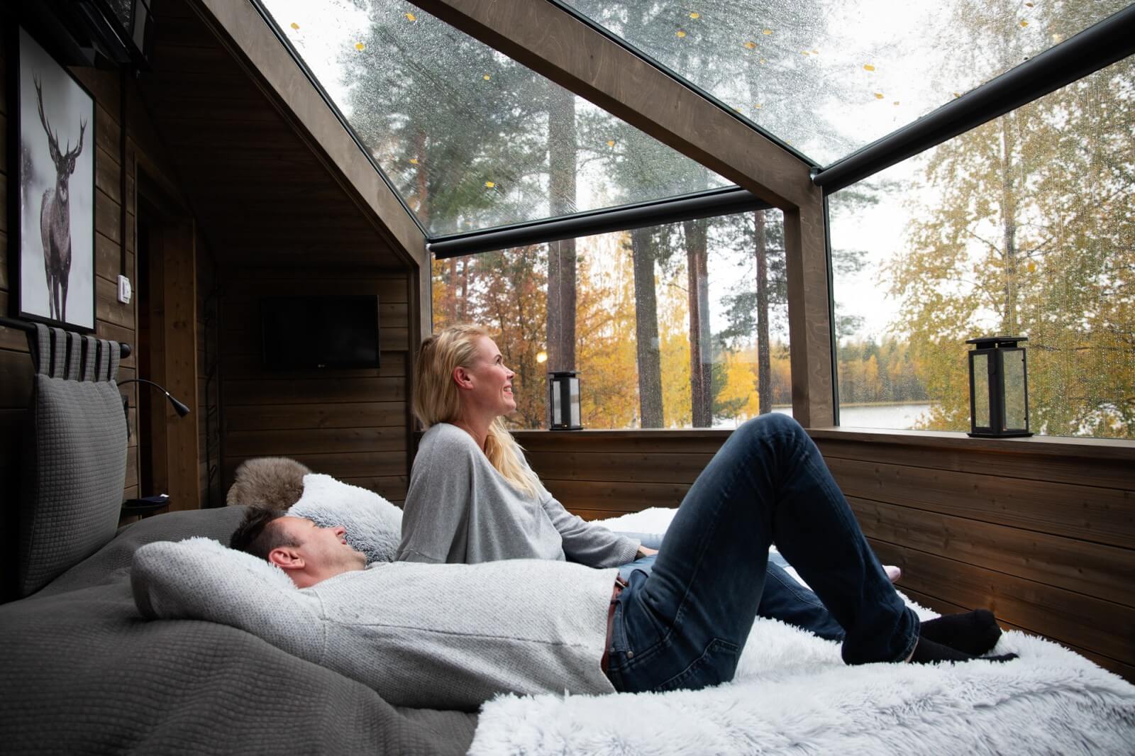 Revontuli Resort hemmottelupaketti-iglussa